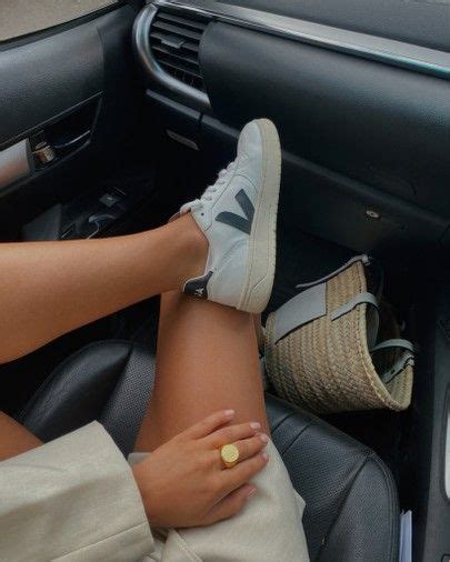 Veja V-10 Sneakers curated on LTK | Minimalist fashion, Minimal fashion ...