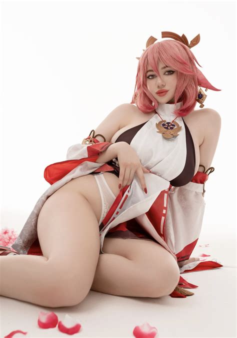 Alina Becker 🍑 on Twitter: "hm…you look so yummy 💦 let me grab a bite