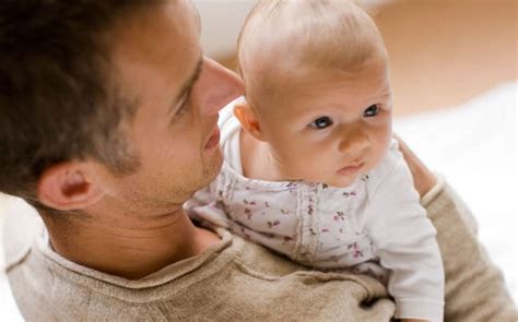 Children of older fathers 'are more likely to live longer'