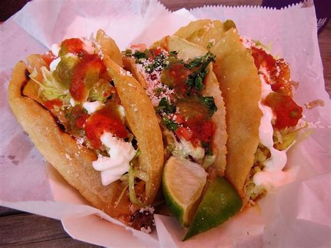 22 Foods You Must Eat In Oahu - Eating The Globe-Food and Travel ...