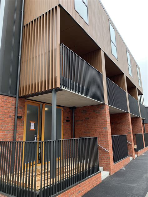 Canterbury Balustrade Aluminium Postless Multi Residential - Fence 1