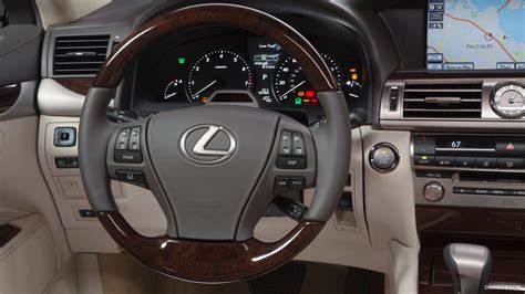 Lexus LS 460 | 2013MY | Interior