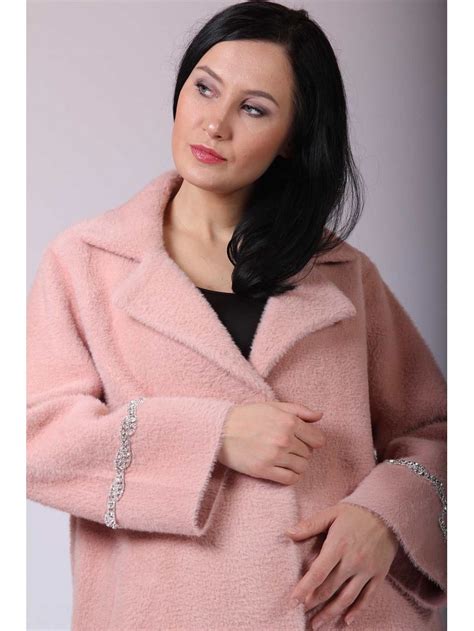 Весеннее женское пальто