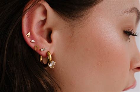 Smart Style: Healthier Ear Piercings with Flat Back Stud Earrings