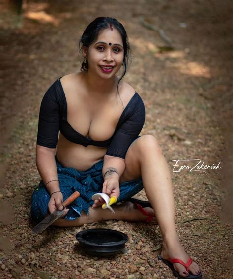 ٠• ♥ सारी ♥ •٠·˙ | 📸 🖤 @gowri_mathews_actress #Gowrisiji #hm #mallu #