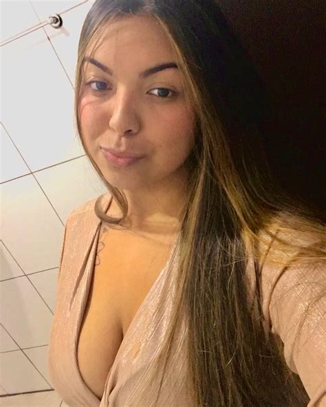 Yasmim Santos (@santtosyasmim_) • Instagram photos and videos