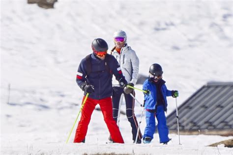 Prince William, Kate Middleton and kids hit the slopes on fun family