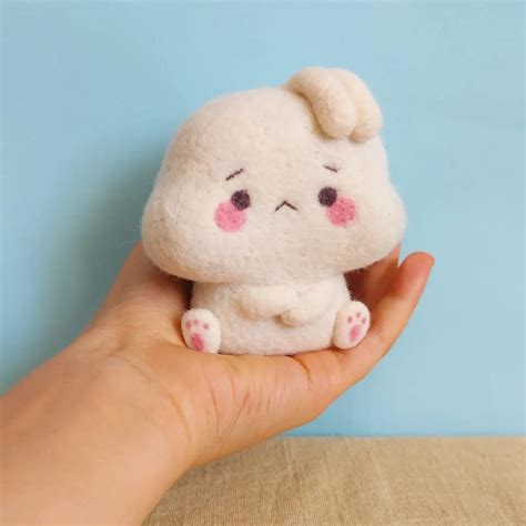 Sad bunny I made with wool felting : r/Needlefelting