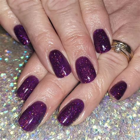 17 Cute Trendy Purple Glitter Nails - Finance Stallion