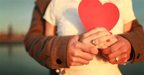 romantic love meaning signs types drawbacks