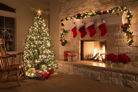 6 Hacks for Saving Money This Christmas - LifeHack