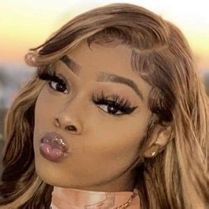 shayyszn - Age, Family, Bio | Famous Birthdays