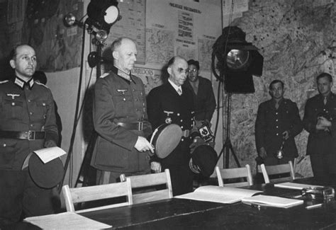 Капитуляция Германии (38 ФОТО) | Tercer reich, 7 de mayo, Historia