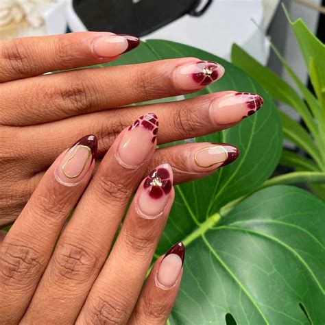 17 Burgundy French Manicure Ideas for Fall 2024