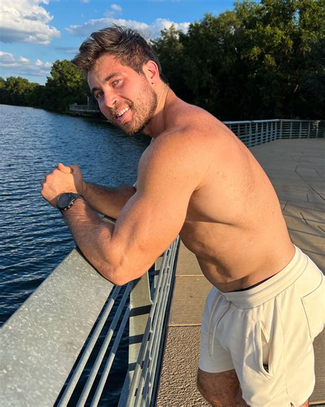 Zach Wein | Fat Loss Coach for Busy Men (@zachwein_) • Instagram photos