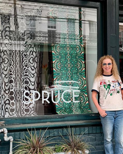 Sean Yseult (@seanyseult) • Instagram photos and videos