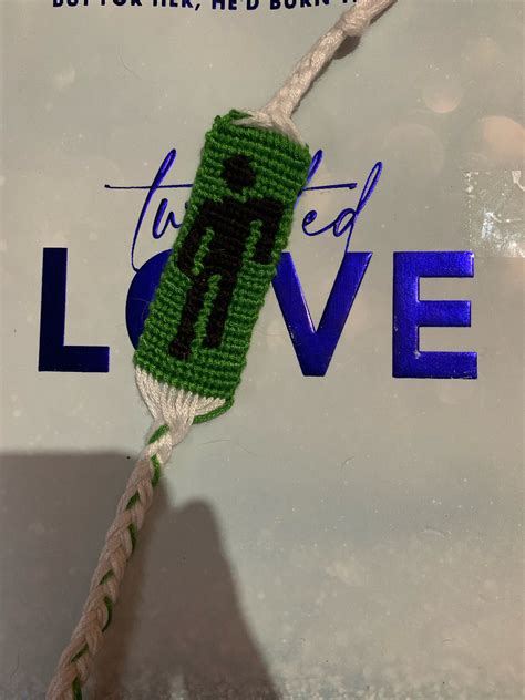 Alpha pattern #127915 | BraceletBook