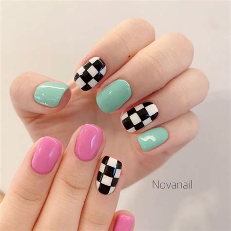 Two tone ombre nails