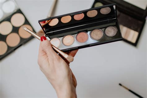 What's the Best Makeup to Create Glass Skin Effects? - The Makeup Refinery