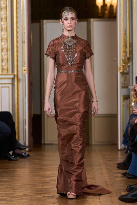 Turkmen Fashion in Paris - News Central Asia (nCa)