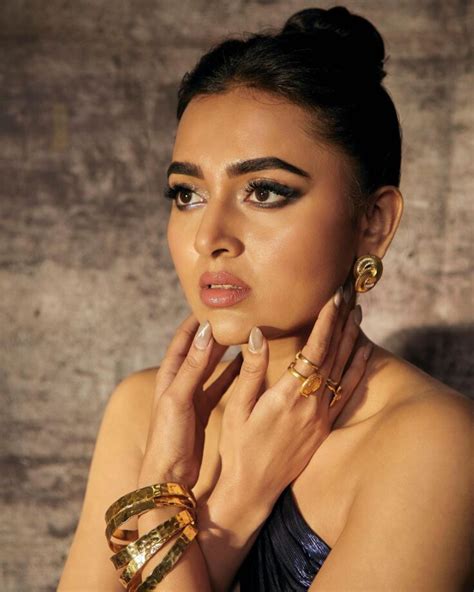tejasswi prakash  stunning   gowns iwmbuzz
