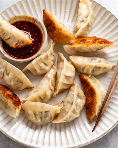Vegetable Dumplings (Potstickers!) | Recipe | Vegetable dumplings😠 ...