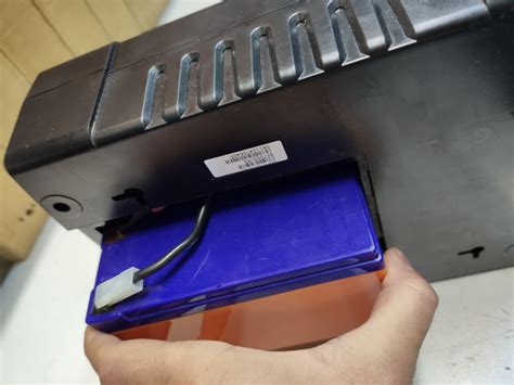Замена батареи в APC Back UPS ES Be700-RS BE700G-RS, BE550-RS, BE400-RS