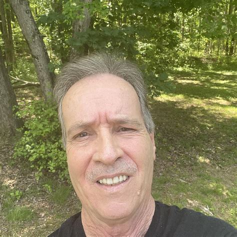 Bill hemmer age is a trending topic as fans celebrate his career 31