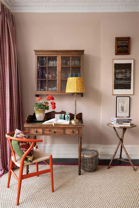 How to Style Wishbone Chairs - Coveteur: Inside Closets, Fashion ...