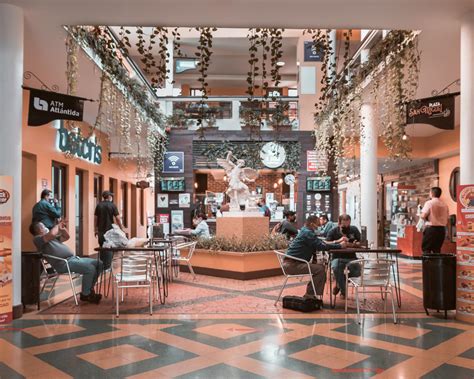 ¡ES VIERNES! y el centro comercial con... - Villa San Miguel | Facebook