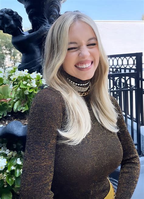 Sydney Sweeney | Scrolller