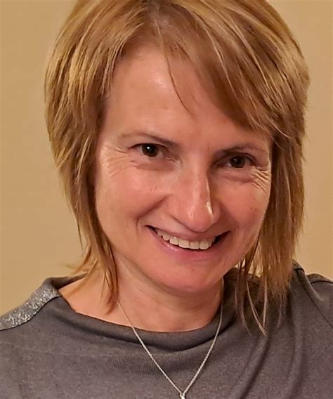 Елена Георгиева Борисова, Потребител | CredoWeb