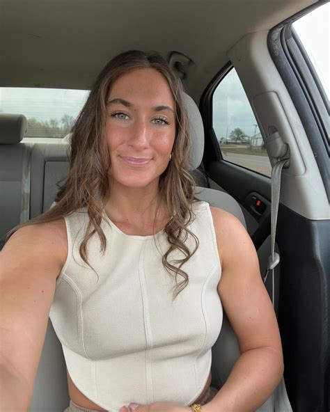 Kiley Naomi (@_kileynaomi) • Instagram photos and videos