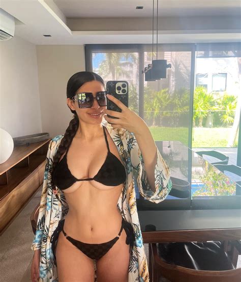 Itati Lopez Nip Slip