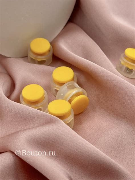 Фиксаторы шнура для одежды пластиковые желтые – купить за 12 руб ...