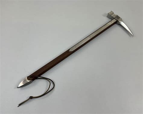 Medieval Style War Hammer. – DGW Auctioneers