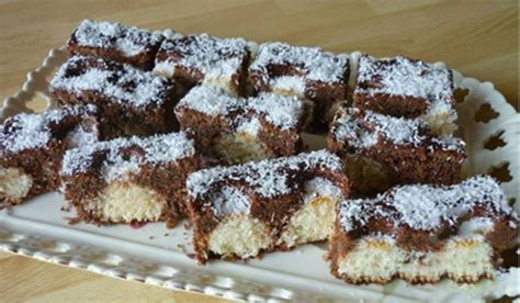 prajitura cu ciocolata  bilute din nuca de cocos sanatateinbucatecom