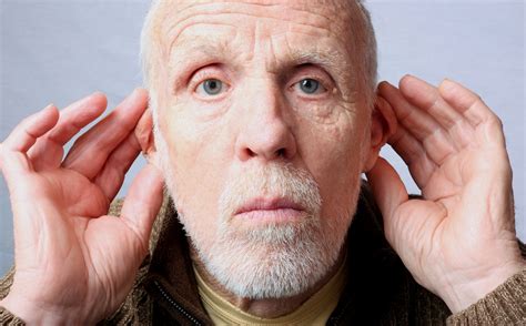 Из-за чего может закладывать уши, симптомы, причины, диагностика и лечение
