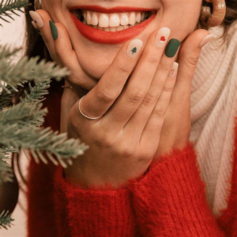 What Are Semi Cured Gel Nails? - GELLYDROPS