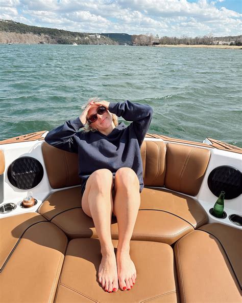 Sam Peszek (@samanthapeszek) • Instagram photos and videos