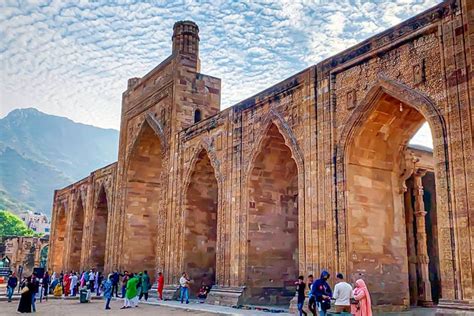 adhai din ka jhonpra mosque ajmer rajasthan tours drivers