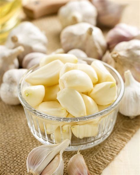 remove garlic cloves   cut  garlic clove wylc