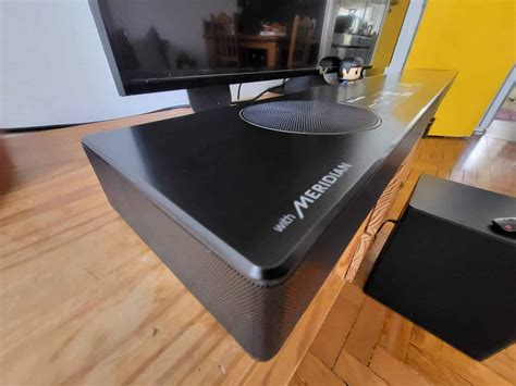 Tamanho é documento na soundbar LG SP9A com som Dolby Atmos 5.1 ...