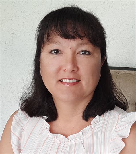 Lisa Sparks's Instagram, Twitter & Facebook on IDCrawl