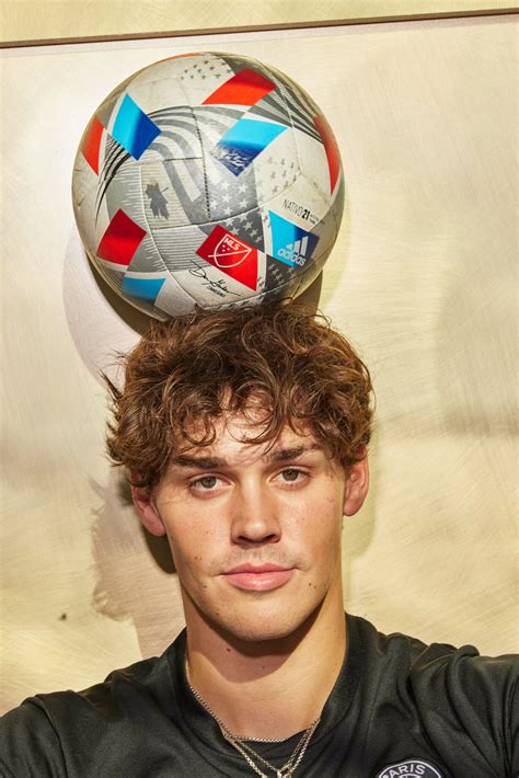 Who Is The Most Famous Person On Tiktok In Standard - Infoupdate.org