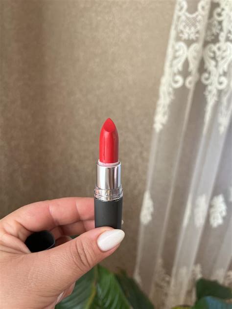 Экстраувлажняющая матовая помада для губ maybelline new york hydra ...