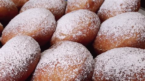 Разлетаются за час!Львовские пончики!Lviv donut! - YouTube