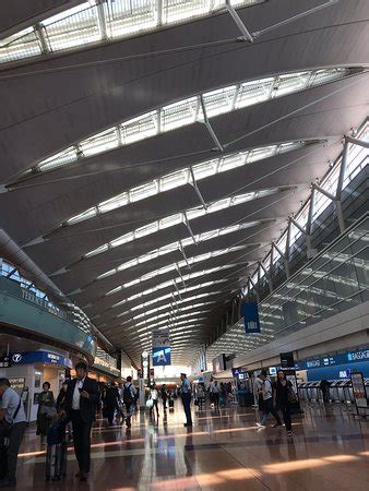 haneda airport terminal  departure area airport lounge ota