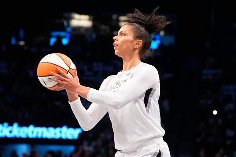 Who Are Alysha Clark’s Parents Jan and Duane? Exploring More About