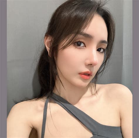 LiveOMG - Live Video Streams. Periscope, YouNow, Vichatter, Smotri.com